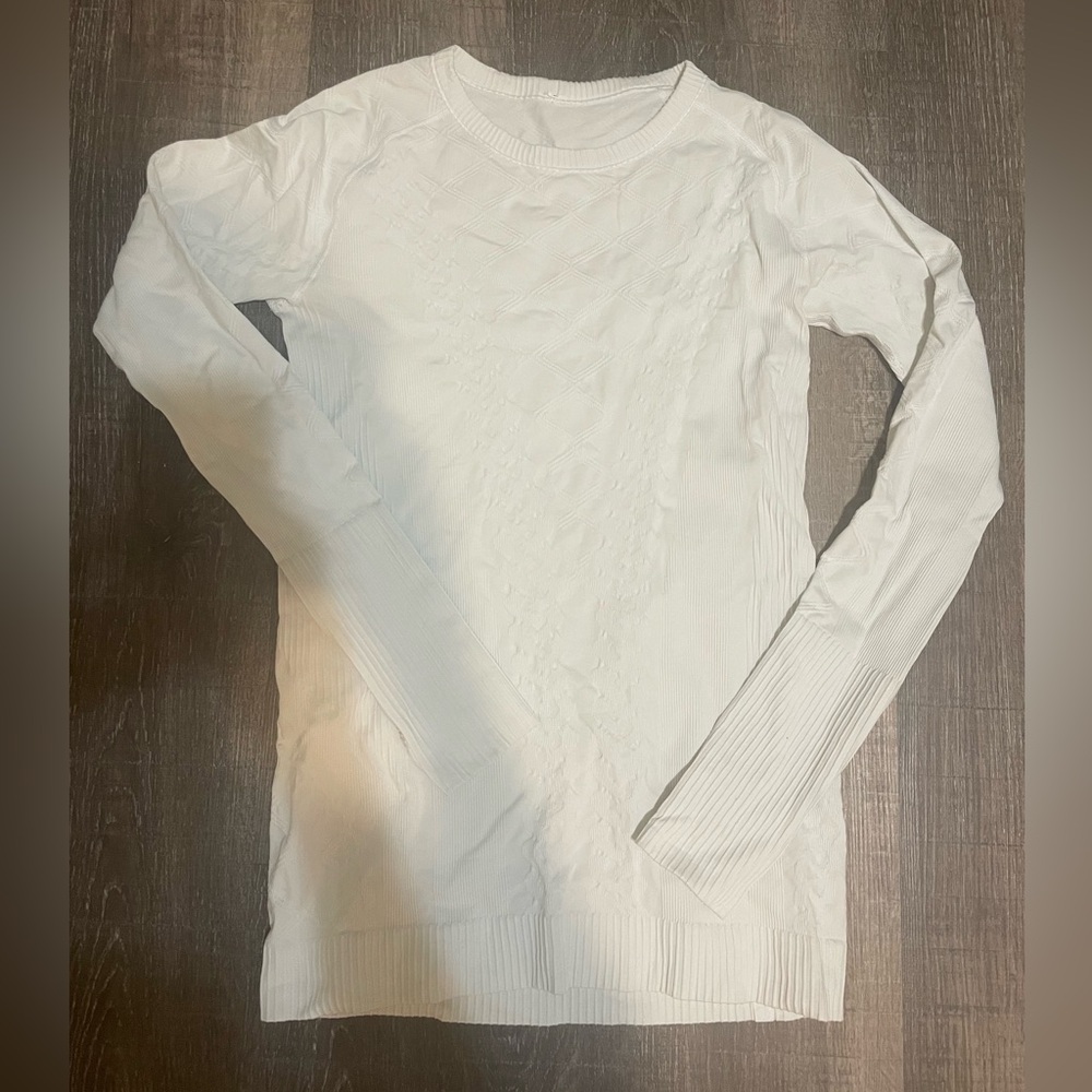 Lululemon Swiftly Tech Long Sleeve Shirt. Women’s Sz Medium/Large. White